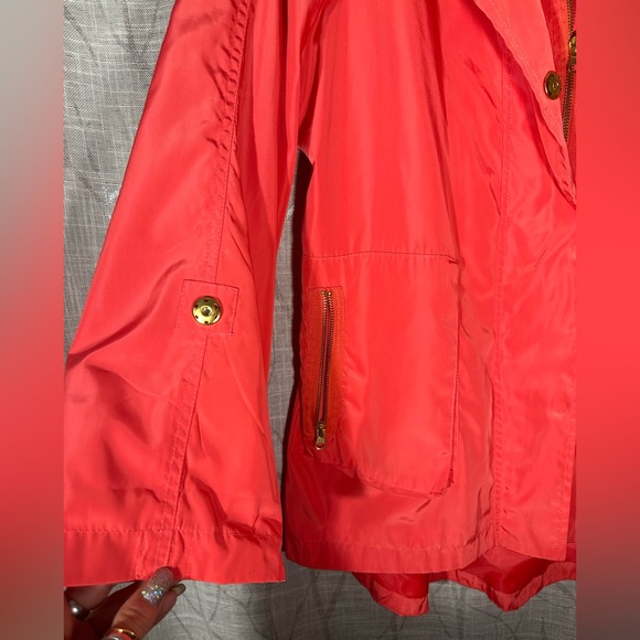 LUiI RAIN Coat Beautiful salmon/coral in color size large - Picture 11 of 15